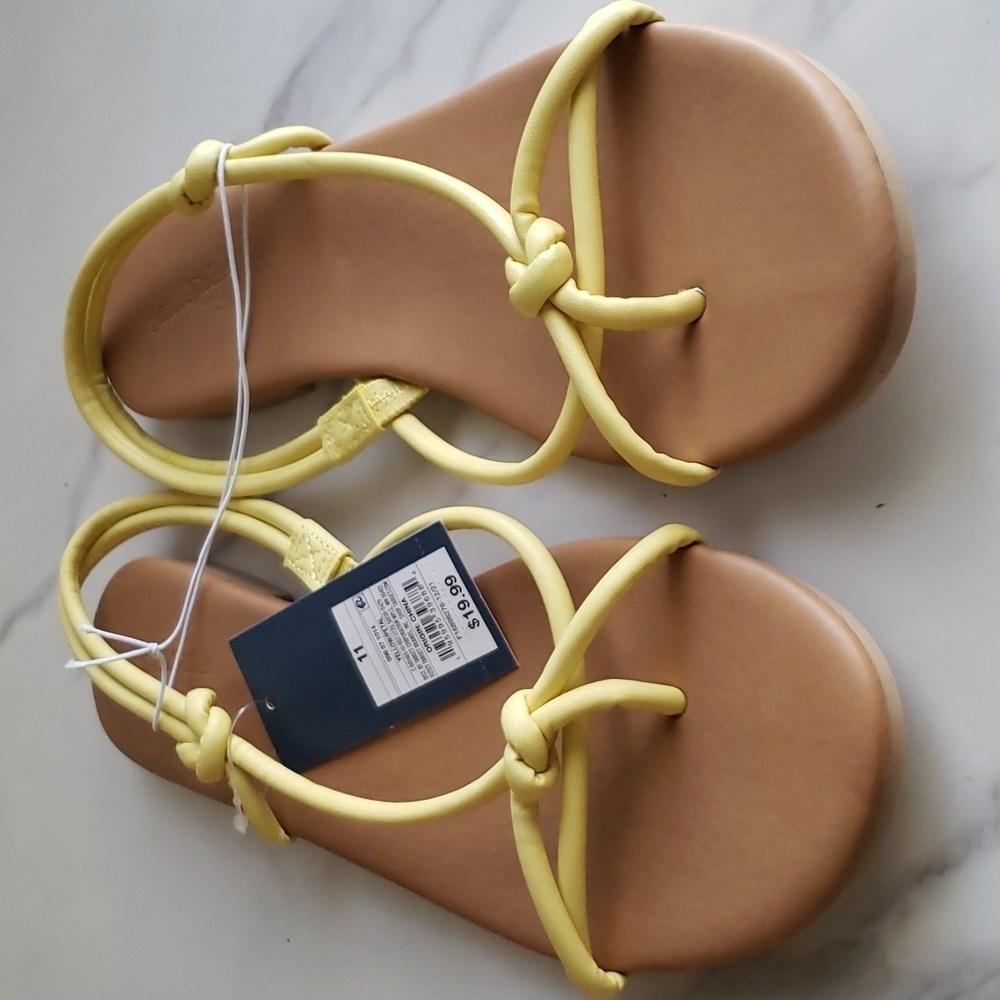 Universal Thread™ Petal Tubular Sandals - Yellow Size 11
